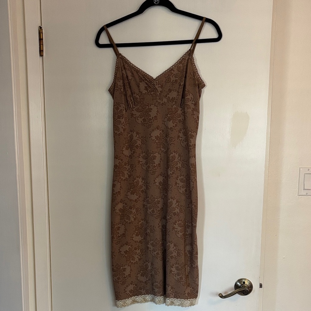 Henne Chocolate Lace Dress